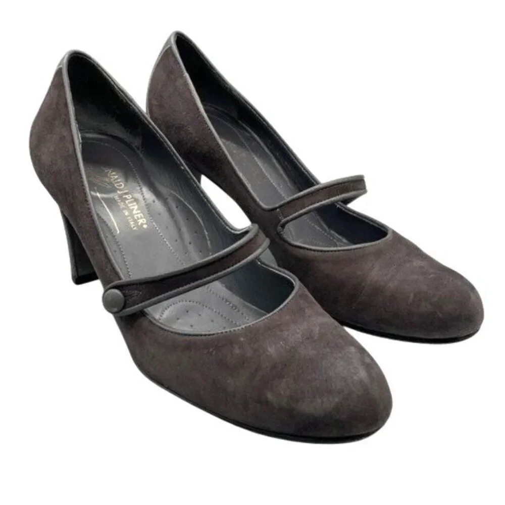 Donald J‎ Pliner Round Toe Suede Heels 8.5